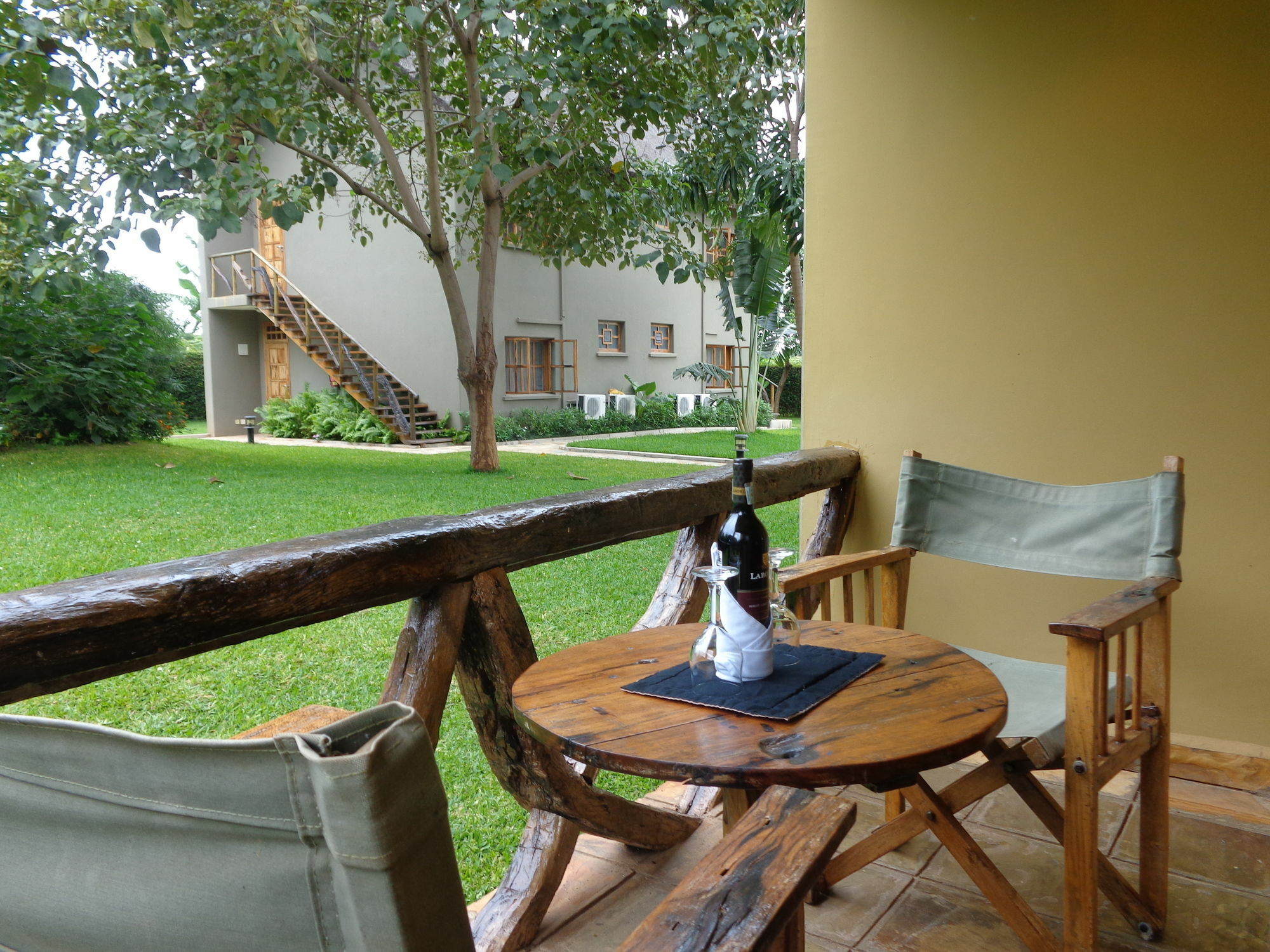 Weru Weru River Lodge Екстериор снимка